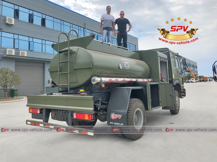 5,000 Litres Helicopter Refueling Truck Sinotruk(4x4) - RB